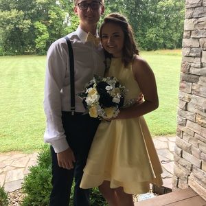 yellow homecoming dress!!!! 🌼